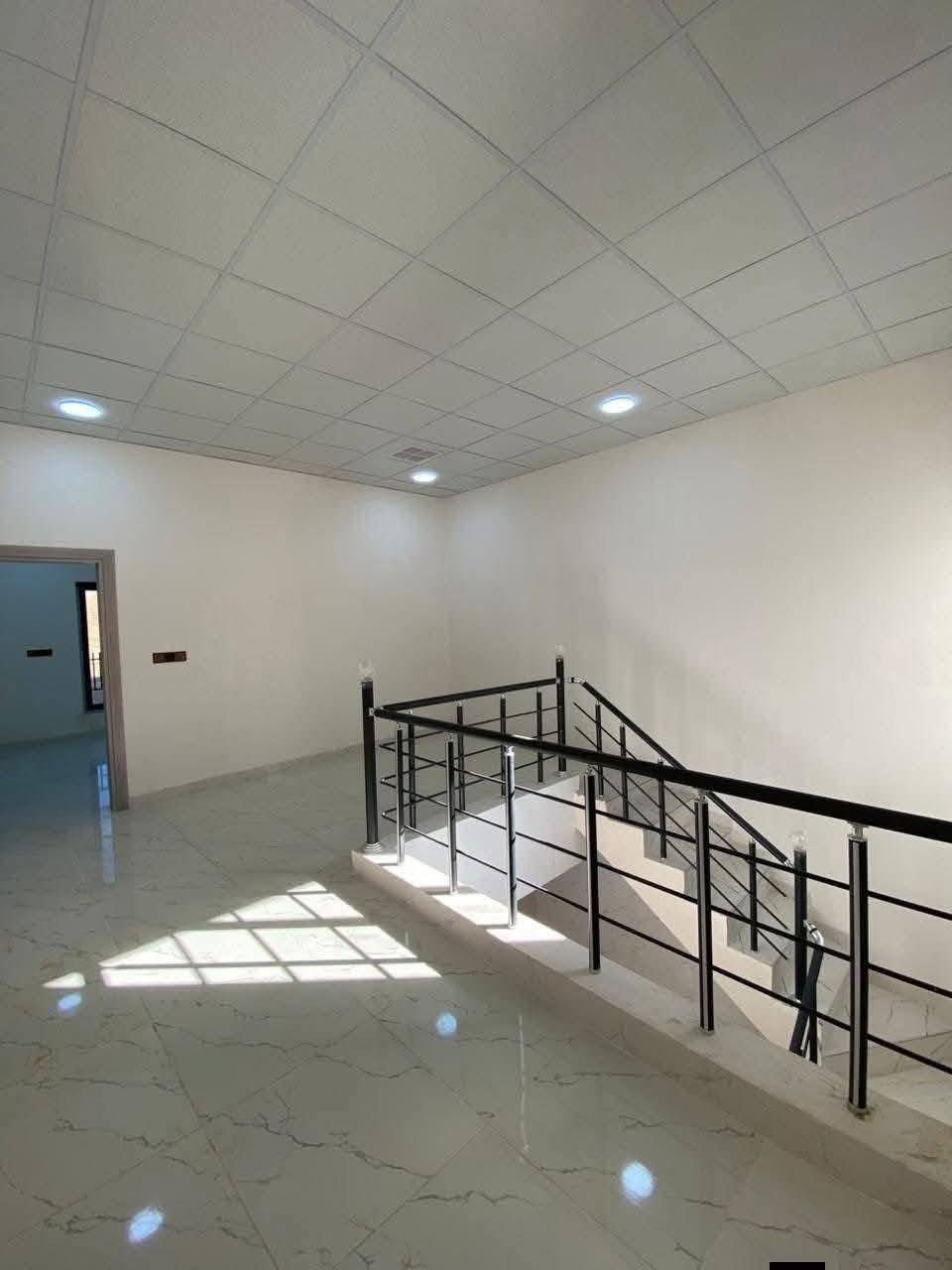 دار للبيع طابو صرف بناء2026 الموقع كركوك حي العسكري خلف حلويات عسل خلف التجاري علئ حديقة👇

المساحه 100متر الواجهه 5متر يحتوي على  2غرف نوم  وهول2 ومطبخ حاروبارد واستقبال وصحيات 3 وكراج سياره درج داخلي داخلي 

السعر 125مليون وبي مجال للتواصل 
***********☎️
