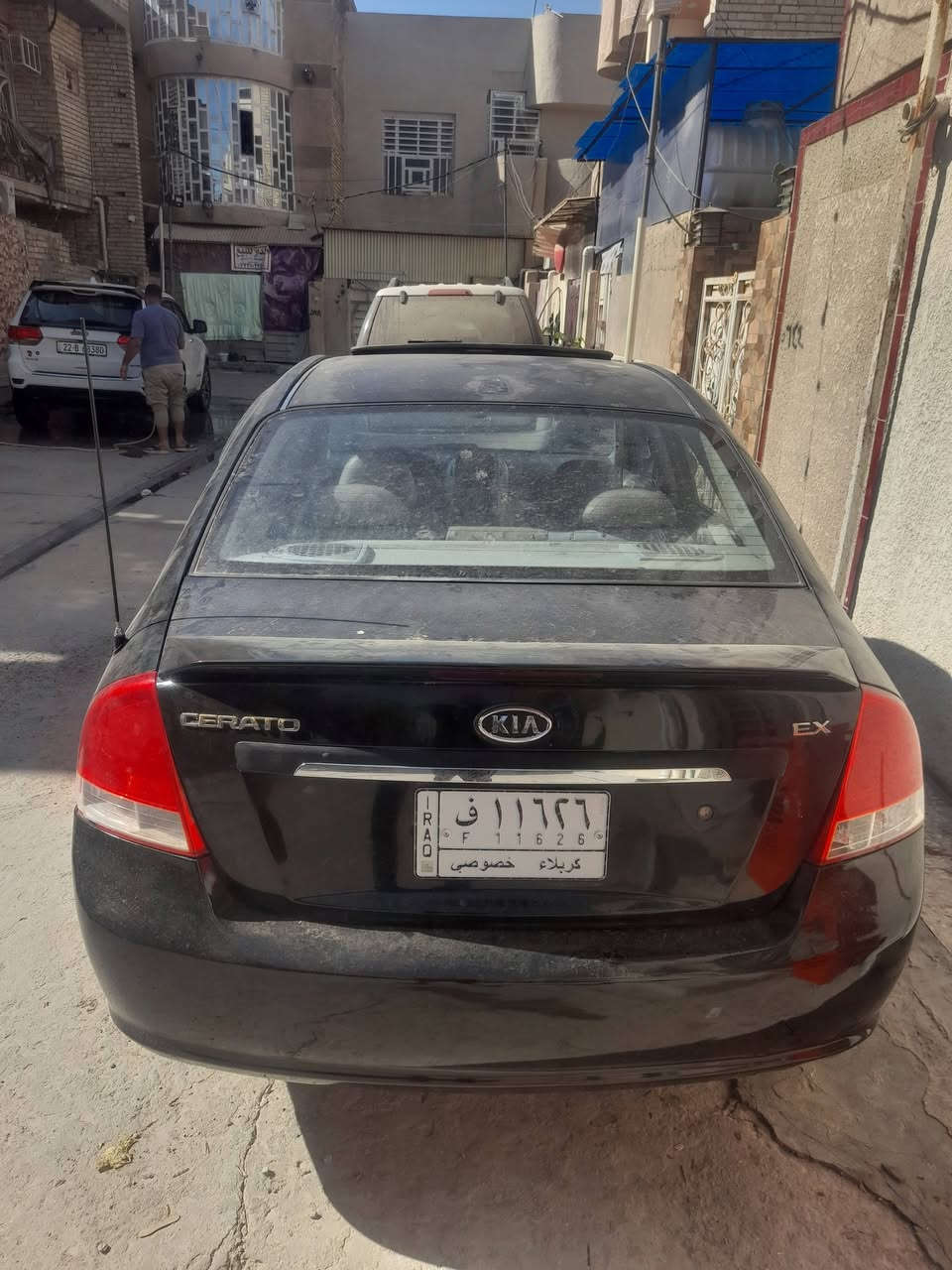 السلام عليكم 
للبيع فقط 
سيراتو 2009 
وراد خليجي 
مكينه 1.6 
(مكينه مامفتوحة) فتحة سقف بيه 3 قطع صبغ 
فقط الباقي مكفول تبريد كهربائيات كلهن شغلات 
مكانه:- بغداد الدولعي 
السعر:- 75 وبيه مجال 
الرقم:- ***********
