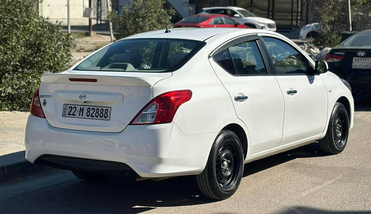 السلام عليكم .. نيسان سني هندي مكفوله كفاله عامه موديل 2023  رقم أربيل سنويه بأسمي تحويل مباشر جديده لوك ماشيه ٤٥ استخدام شخصي مال بيت رقم مميز السعر 122 وبيه مجال بسيط مكاني بغداد حي الجهاد للأسفسار *********** 
***********
