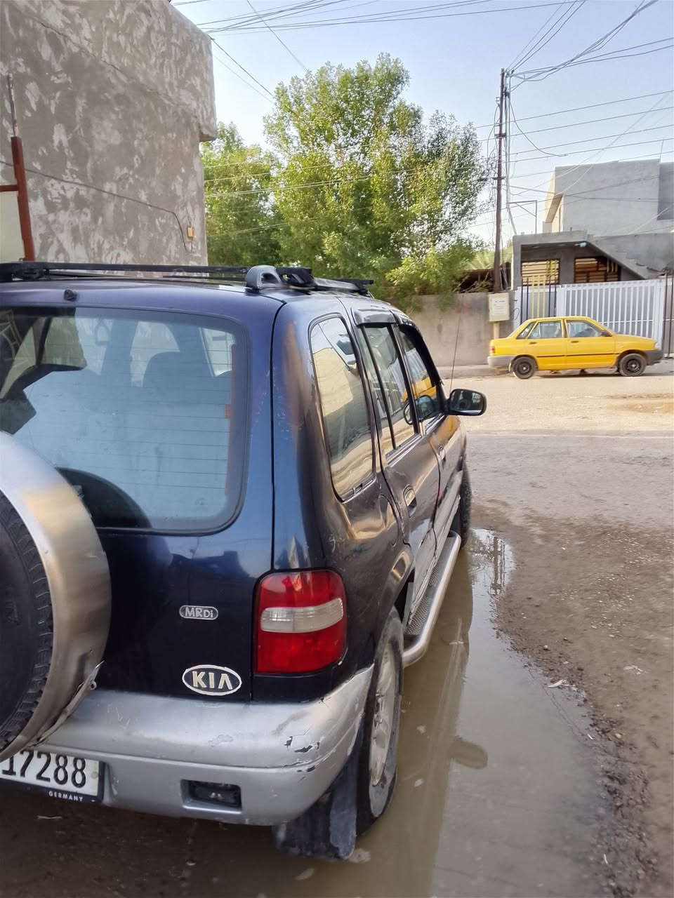 السلام عليكم. رمضان كريم  على الجميع 
كيه سبوىتج موديل 95 باسميه  سنويه جديده وهزه جديده.     السياره كير محرك.  خير من الله 
  باتري جديد  تبريد شغال  يعوزه شويه ترتيب سعره 40ورقه    مكانه بغداد الدوره  ***********
