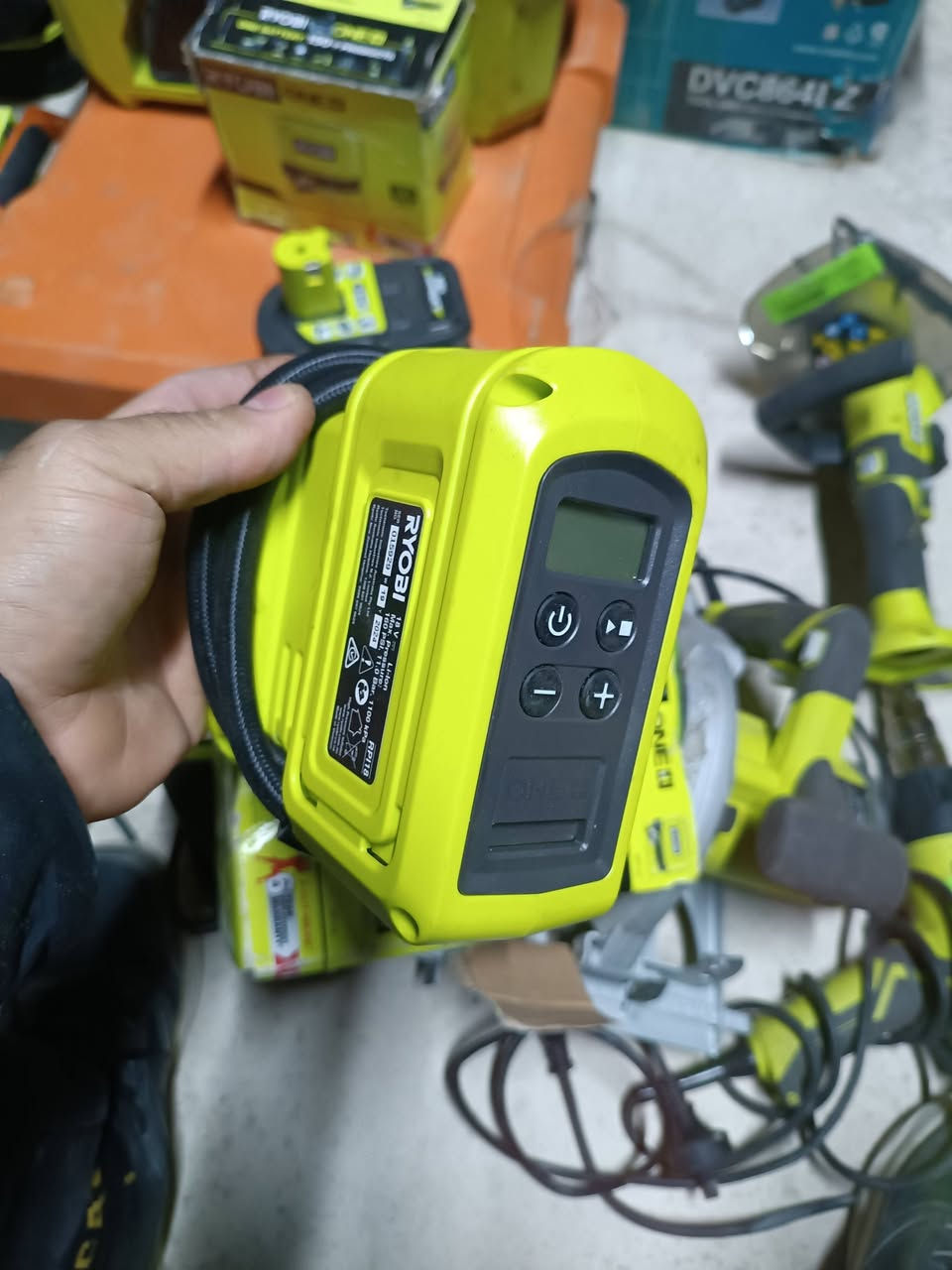 للبيع
***********
