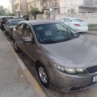 سيراتو خليجي 2012  مكينة 1600 دوش  شاشة السيارة  تبريد مكينة كير خير م...