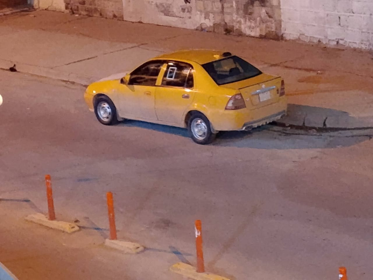 السلام عليكم اخوان.    سي كي للبيع موديل 2013 رقم الماني نينوى.   بيه بونيد صبغ. بيه بارد بل جاملغ الخلفي شبرين بدون دواخل بيه كابون بانزين   شرط التحويل السعر 53. مكان السياره الموصل الجانب الأيمن ***********...بي واتساب
