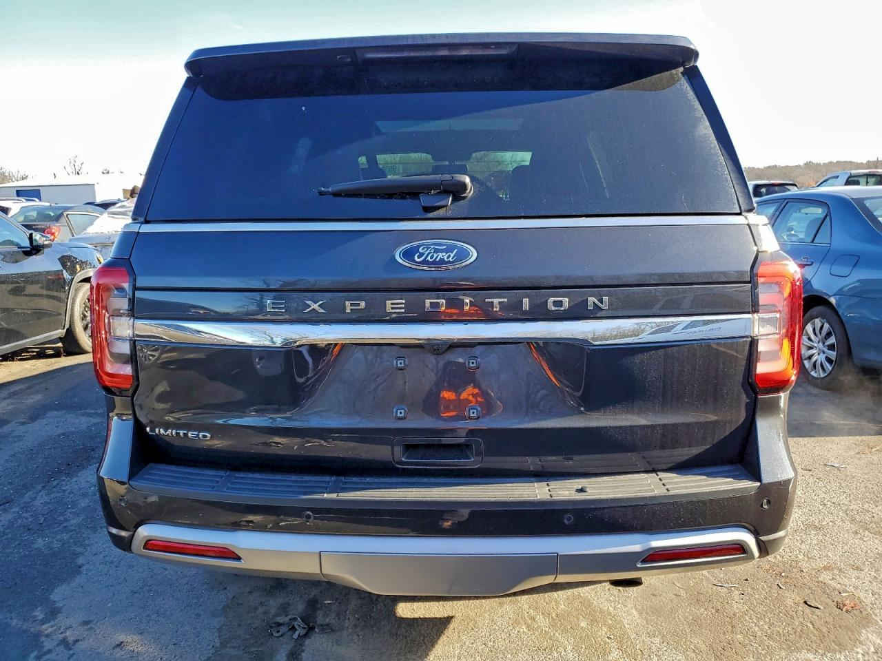 🚨 تنويه مهم
هذه السيارة معروضة في المزاد الأمريكي 🇺🇸
والمزايدة والشراء تتم عن طريق مكتب الباخرة للمزادات 🇮🇶
🔥 تدخل بكتاب الشهداء
───────────────
🚗 نوع السيارة:2024 FORD EXPEDITION LIMITED
📅 تاريخ المزاد:الخميس 05-02-2026
💰 السعر: يتحدد داخل المزاد
📊 الممشى:23558 ميل فعلي
🛠️المحرك: 6 سلندر / 3.5 لتر
───────────────

🔥 مجاناً مجاناً مجاناً
📄 تقرير كارفاكس مجاني بدون أي مقابل
───────────────

🚗 سحب السيارة خلال 24 ساعة من وقت التسديد
💸 حسابات مخفّضة وعمولات أقل من السوق
───────────────

🚢 الشحن متوفر من:
🇺🇸 🇨🇦 جميع الولايات الأمريكية والكندية
➡️ شحن مباشر إلى العراق
➡️ العقبة – جبل علي – ميرسين
───────────────

🛃 تخليص كمركي كامل من ميناء أم قصر
🏔️ تخليص كمركي إلى إقليم كردستان
🇯🇴 شحن مباشر إلى عمّان (العقبة)
🇹🇷 شحن إلى ميناء ميرسين – تركيا
───────────────

🏢 فروع الشركة:
📍 الفرع الأول: بغداد – السيدية – الإعلام
📍 الفرع الثاني: الإمارات العربية المتحدة – الشارقة – الصناعية 4
───────────────

👥 مجموعة البيع والشراء:
https://www.facebook.com/share/g/17pXXBgeeU/?mibextid=wwXIfr

───────────────

🎵 TikTok:
https://www.tiktok.com/@al_bakhera?t=8qGOLioZlVE&_r=1

───────────────

📞 للاستفسار والتواصل:
+9647739115599
