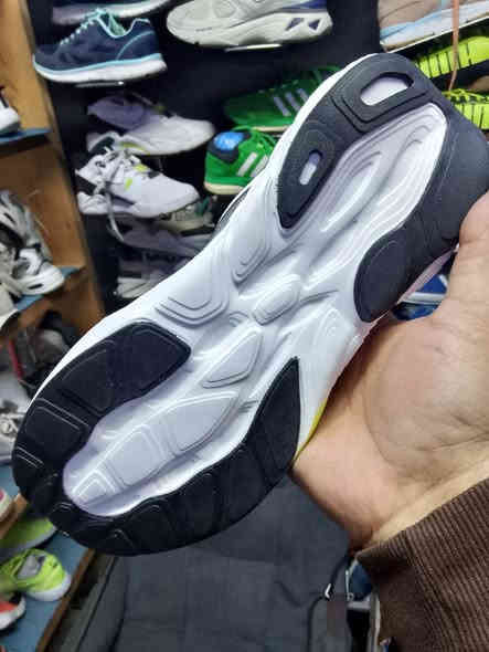 قطعه نيو بلنص فريش فوم طبيه كلش راقيه طرگه عاليه جدا مريحه لون كلش حلو
القياس..44
طول القدم..27سم
المنشأ..ڤيتنامي
السعر.. فقط 35الف فقط 35الف 
توجد خدمة توصيل كل المحافظات 
للحجز راسلنا واتس اب وماسنجر عله الرقم ***********ابو حيدر
