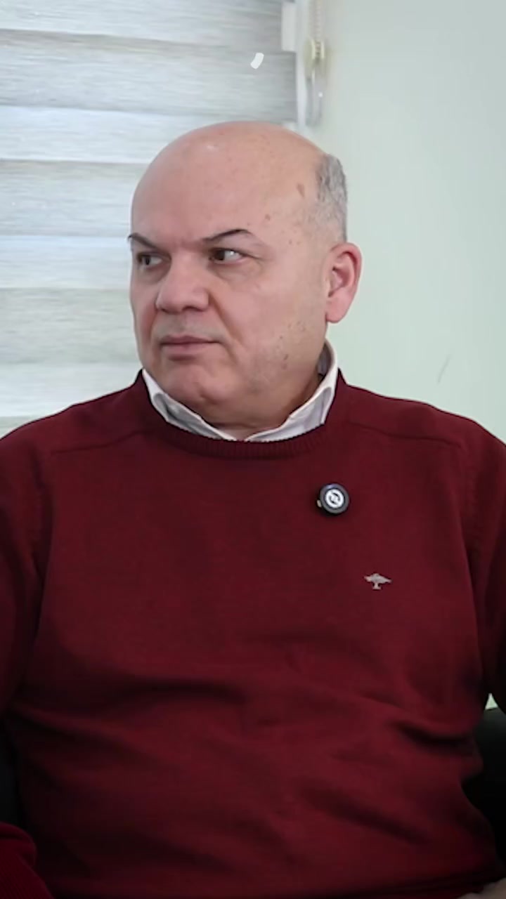 ڕۆژوو سحرە بۆ لەشی مرۆڤ
دکتۆر سیروان عبداللە علی
پسپۆڕی نەخۆشیەکانی خۆراک و قەڵەوی
بۆ چاوپێکەوتن و زانیاری زیاتر پەیوەندی بکەن بە :
📞 0772 151 7161 - 0750 116 8300

ناونیشان📍: سلێمانی - تووی مەلیک - تەنیشت قوتابخانەی تووی مەلیکی کچان
