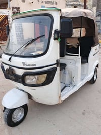 تكتك موديل 21 للبيع اورق ستنساخ السعر 3 مليون وبهه مجال07813575168