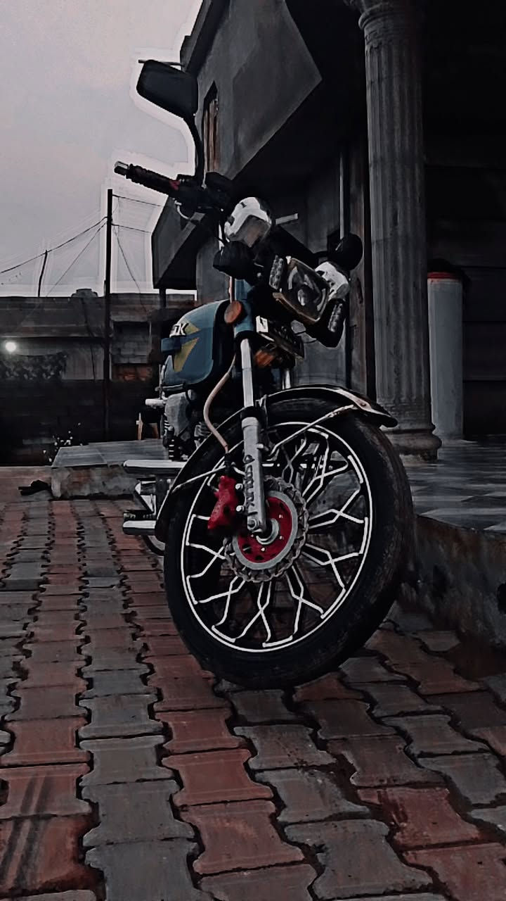 السلام عليكم شباب موطور إيراني خمسه كير مديل2024للبيع مكان ناحيت يثرب التصال عل رقم***********
