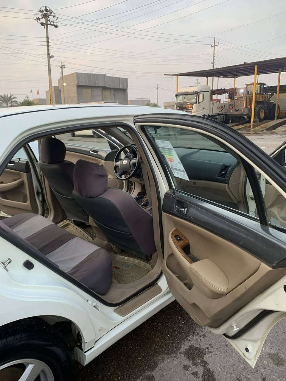 سلام عليكم سياره بوايدي مكفوله كفاله عامه حدايه جديده تخم تاير جديد التنقيص لاتبخير تبريد شغال موديل ٢٠١١ قطره صبغ مابيه رقم بغداد بسمي السعر ٦٥وبيه مجال حك الجيه مكان السياره صلاح الدين بلد ***********
