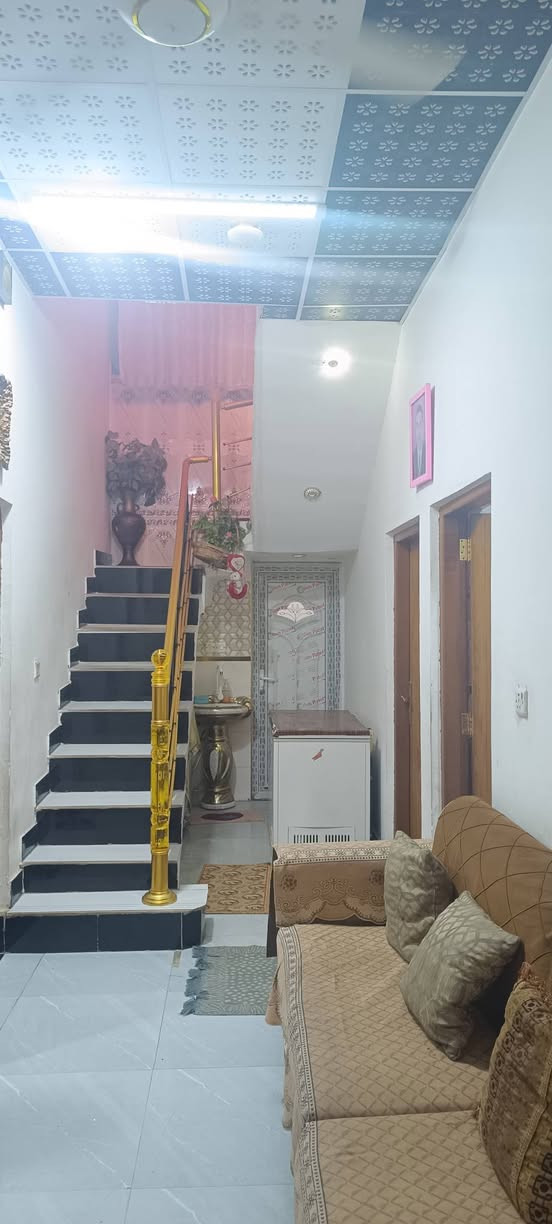 يتوفر لدينا دار سكن مساحه 125متر
نوع العقار طابو صرف زراعي سند 25

تستلم وكاله ونسخه من الطابو ومكاتبه

العنوان البصرة قضاء ابي الخصيب

شارع الوسطي السبيليات الغربيه

قرب المدرسه الصفره

يتكون الدار من غرف منام عدد 4

وصاله ومطبخ وديوان وصحيات خارج وداخل وكراج وحديقه

مع توفر كافة الخدمات

ماء وكهرباء ومجاري واناره 💡

 يبعد عن التبليط 20متر 

مدارس بصفك ابتدائي ومتوسط وروضه واسواق ونت كلشي يمك وبصفك كله مشي بصف الدار

كل هاذه التفاصيل بسعر 105مليون

قابل للتفاوض للأستفسار يرجى الاتصال

     ابو ، مهدي 

***********
