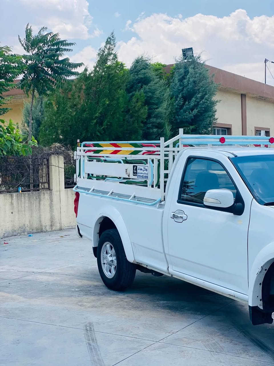 پیکاب GREAT WALL-WINGLE5مۆدیل 2021 سەیارەکە بێ سبوخە تەنها دوو جێی بچوکی ساردە گێروو مەکینەو ئەکسلی بەشەرتە سەنەوی تازە بەسەر چووە بەناو خۆمانە چەمچەو ناوبۆدی دەرەجەیەکی لەسەرە جەلال حەدادە  چوار تایەی نوێی لەژێرە  جوابی کۆمێنت نادەمەوە 
***********
