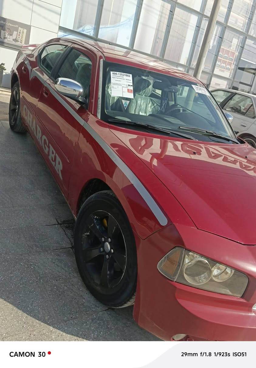 السلام عليكم
جارجر موديل 2008 كفاله عامه 
كير محرك حداديه طخم تاير كله جديد 
محرك 3500 أصل
رقم بغداد سنويه جديده لل2028تحويل مباشر
السعر 105 مجال بسيط 
مكان السياره بابل 
للاتصال ***********
