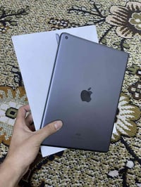 ايباد ٩ • ٦٤ • بصمه متوقفة