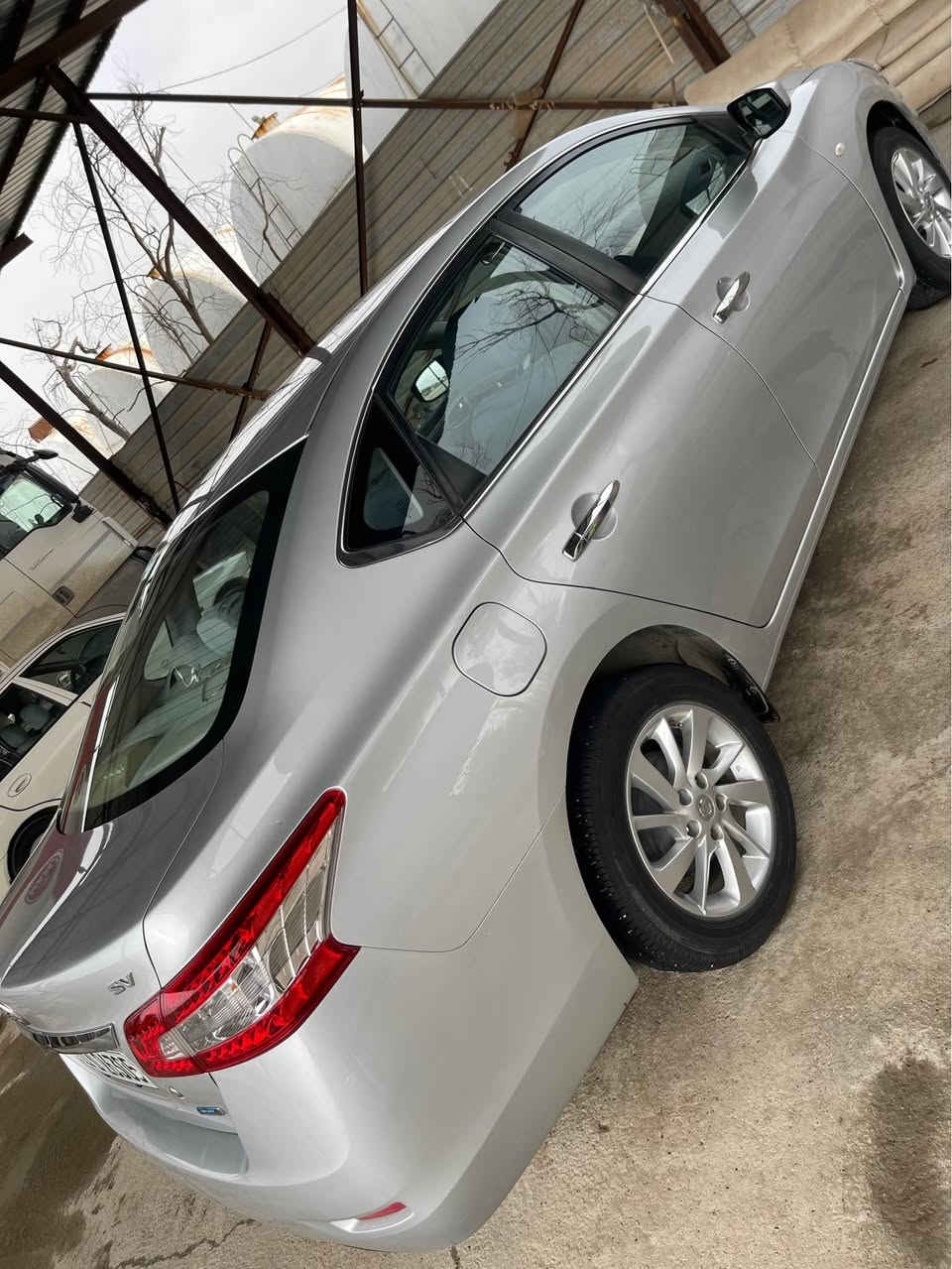 نیسان سینترا ٢٠١٦sv
‎خەلیجی فوول 
111 کم رۆشتوە 
بەسمەیە 
دەرگەی بەسمەیە 
تەبرید مەرکەزی 
ناو فۆرمیکایە 
کوشن شاموایە 
سوکان ڤۆلیۆمە 
سپۆرت
ویل کەپە 
کامیرا 
دەرگای لایە سایقی پێوەیە  لەگەل یەک بست داعامی پێشەوە پێەوەیەتی 
 ژم. *********** السليمانية, العراق
