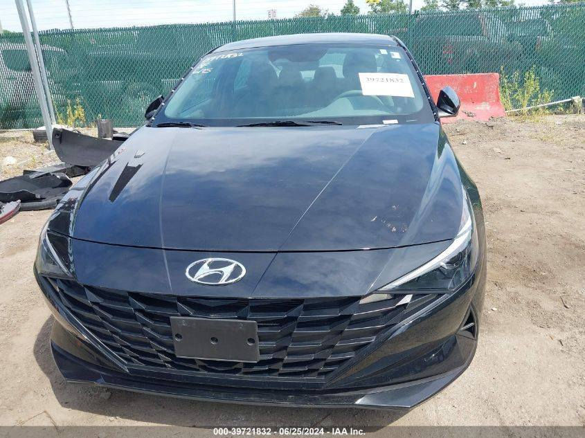 السلام عليكم النترا 23 بدون لوحات وارد امريكي  مكينه 2000 دوش الحادث والسونار موضح بالصوره باقي التفاصيل الاتصال على الرقم ***********
