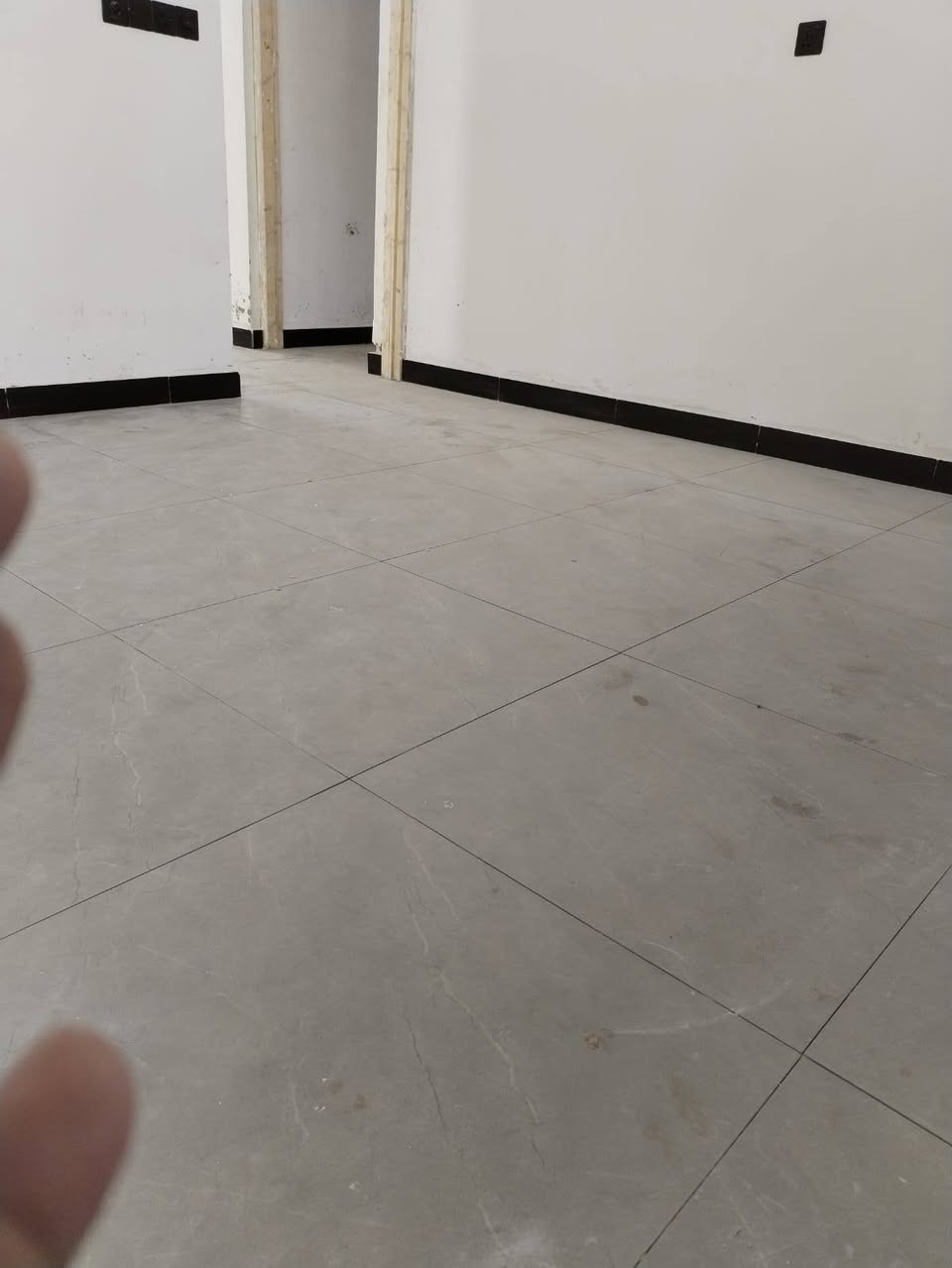 خلفات سيراميك وبراسلين ومرمر شغل درجه اولى الاستفسار اتصل بنا ***********
