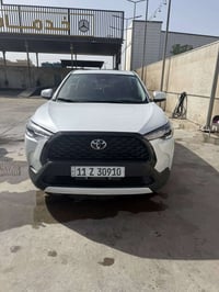 كورلا كروس 2025 ماشية 5800 كيلو يعني بعدهي زيرو  سعر 27 وبيها مجال 078...