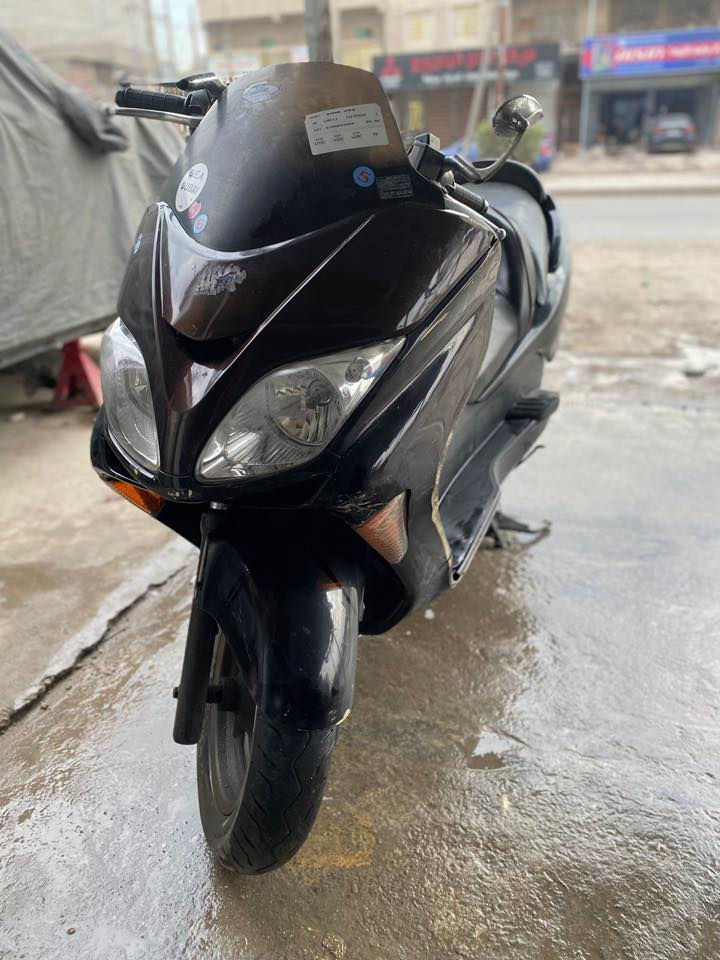 السلام عليكم 
دراجة فورزة صفر ثمانية 
دراجة فول نضافة بس المكينة مجفتة 
تشغيل بصمة نكرة سلف 
السعر 650 وبي مجال 
الرقم 

‭0776 204 0837‬
