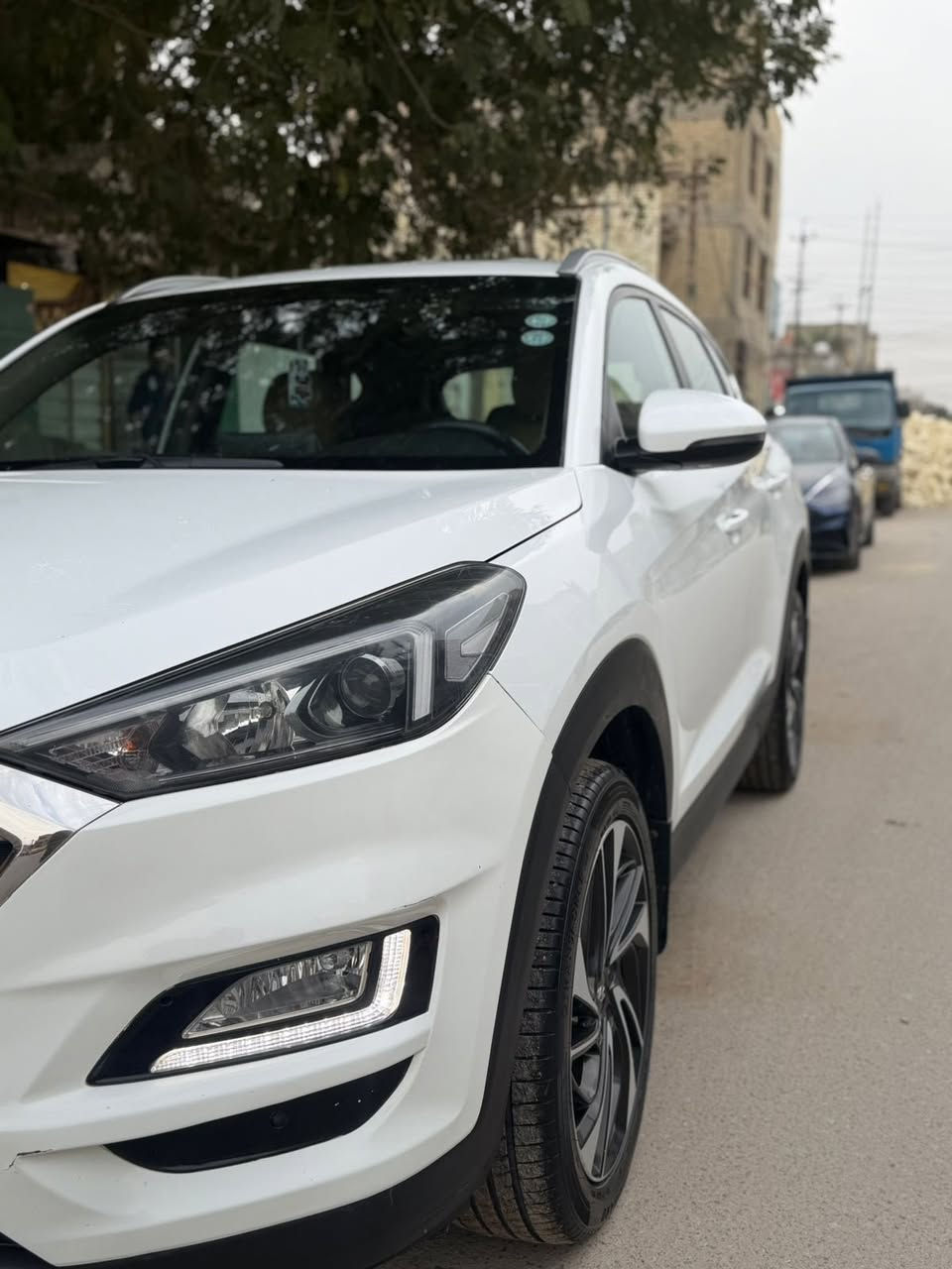 السلام عليكم
توسان مديل ٢٠١٩ خليجي 
نص فول. 
سياره بسمي 
سياره جاهزه  
السعر ١٧٥ 
اللستفسار ***********
