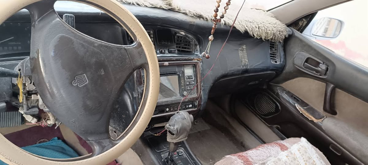 سياره بطه 1992 متصل السعر 45 ورقه وبيها مجال الرقم انبار خصوصي رقم الموبايل***********
