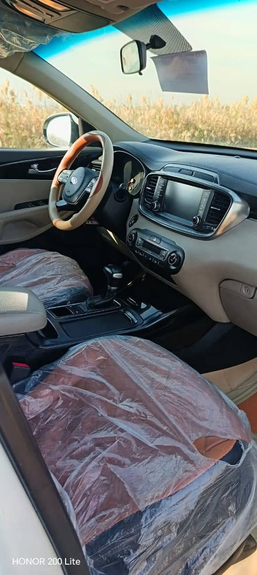 سورنتو ٢٠٢٠ رقم بابل انكليزي بأسمي 
مكفوله كفاله عامه حتى الدعاميات 
السعر ٢٧٠ $  وبيها مجال بسيط 
العنوان بابل ***********
