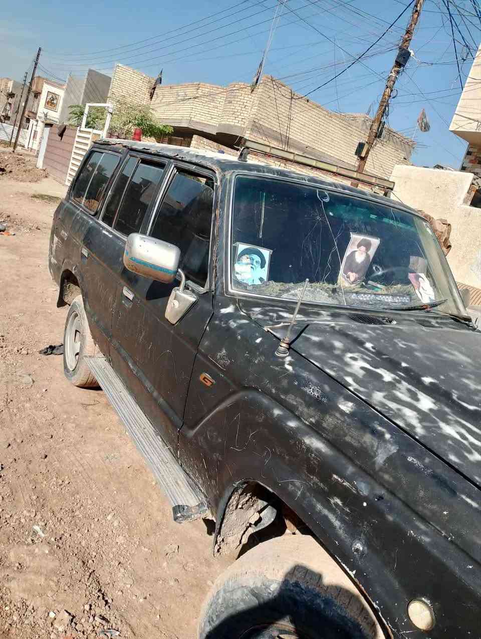 سلام عليكم عندي سيارة نوع لاندكروس  كير ومكينة بطة اصولي لون أبيض مصبوغ اسود رقم نيسان ألماني  مراوس أو بيع  السعر 26 وبيها مجال للستفسار على الهاتف *********** بغداد حي اور
