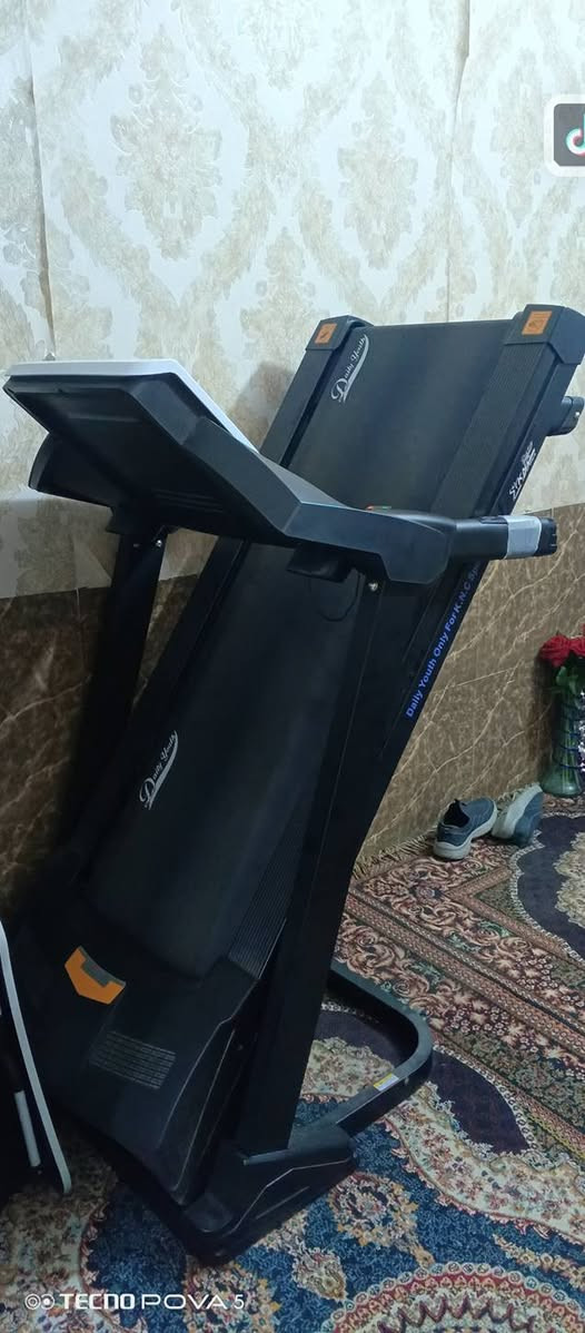 جهاز جري للبيع
يحمل وزن 150 حقيقي
دبل ماطور جبلي
ماركه معروفه اصلي 
محرك ابيض يعني مال قاعات يتحمل مو ازرك نفس مال أهل لبيجات
 يحتوي على 
12 سرعه
جبلي 15 وضع
بلوتوث 
ينطبك ما ياخذ مساحه
عد السعرات الحرارية و نبض القلب
مكان كربلاء كنطره السلام 
سعر 600 الف 
***********
