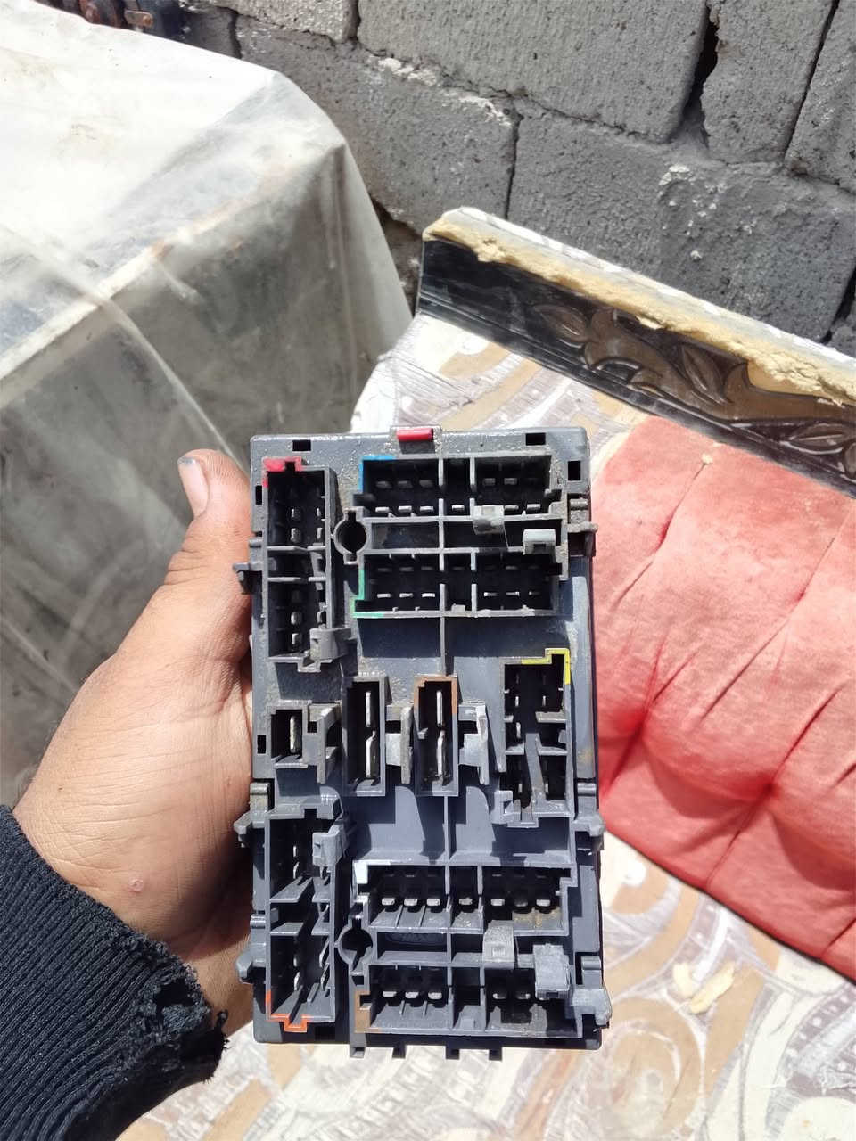 تفصيخ بيجو روى عطر لايتات ستيران عقل شرط الفحص قاعدت فيوزات هيه وفيوزاته عينه قيم واخذ عنوان بصره تنومه رقم *********** واتساب
