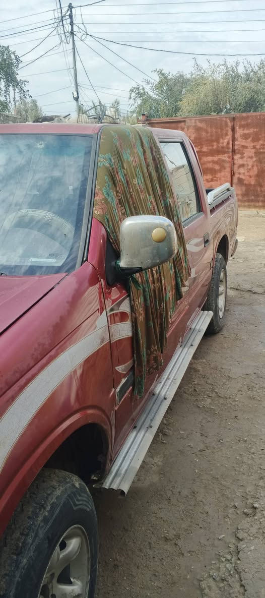 للبيع كنو موديل 2009مكفوله من ضربه وصبغ كشر نضيف محرك ينقص بدون بخار بيه خياس بكاعيت البدي سنويه صاقطه من 2020سعر 50تاخذ رقم صافي تريد كلهه عليك ب40قفل مكاني بغداد ***********
