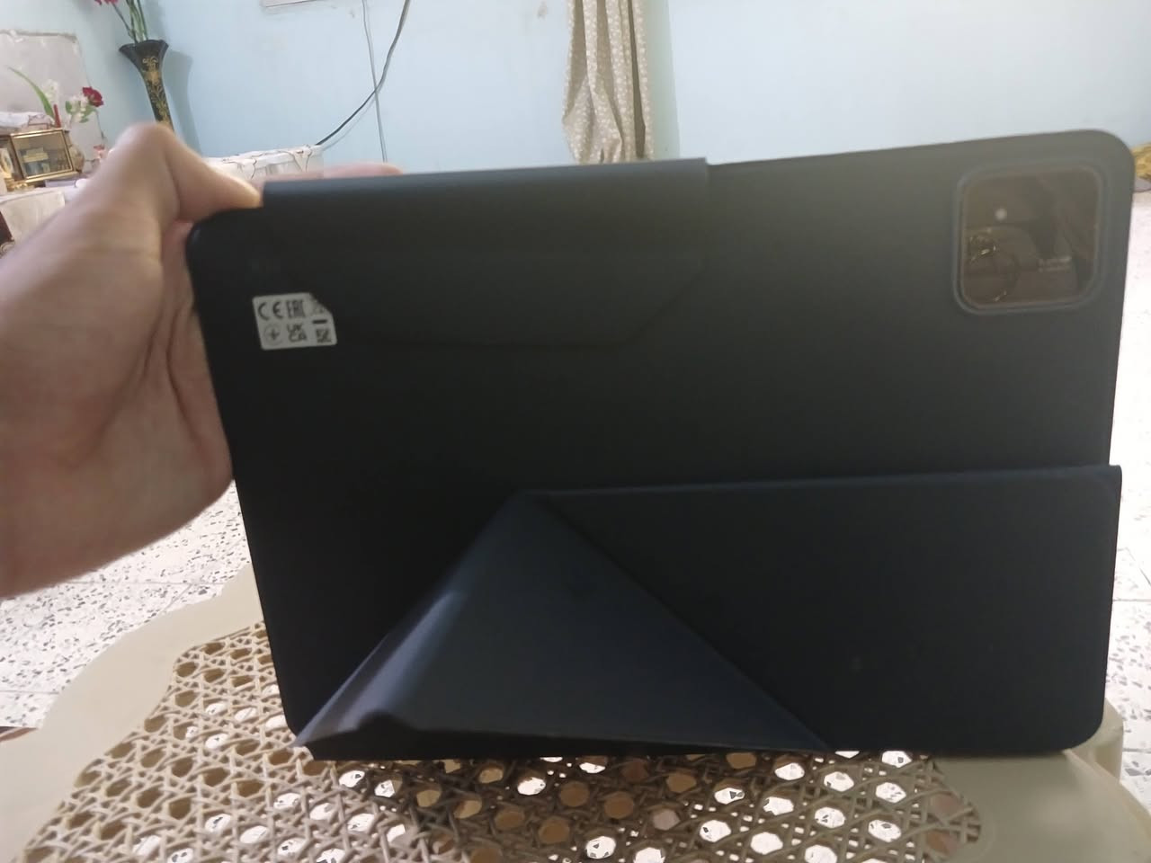 الشاشة: 11.2 إنش، IPS LCD، دقة 3.2K، تردد 144Hz.
المعالج: Snapdragon 7+ Gen 3.
​الذاكرة العشوائية (RAM): 8GB / 12GB.
​ذاكرة التخزين: 128GB / 256GB / 512GB.
​الكاميرا الخلفية: 50 ميجابكسل (رئيسية) + 2 ميجابكسل (عمق).
​الكاميرا الأمامية: 8 ميجابكسل.
​البطارية: 8850 مللي أمبير.
​سرعة الشحن: 45 واط.
​نظام التشغيل: HyperOS (أندرويد 14).
​الهيكل: إطار من الألمنيوم.
​الصوت: 4 مكبرات صوت ستيريو
ايباد جديد صار يومين من جبته معه كامل ملحقاته الحافظة وشاحن الذي يدعم 45W جديد وكرتون اليباد
فقط فيه غدش صغير كما في صورة لا يؤثر في لمس او في شاشة في زاوية اليباد صغير جدا
السعر :650
لتواصل الهاتف:***********
