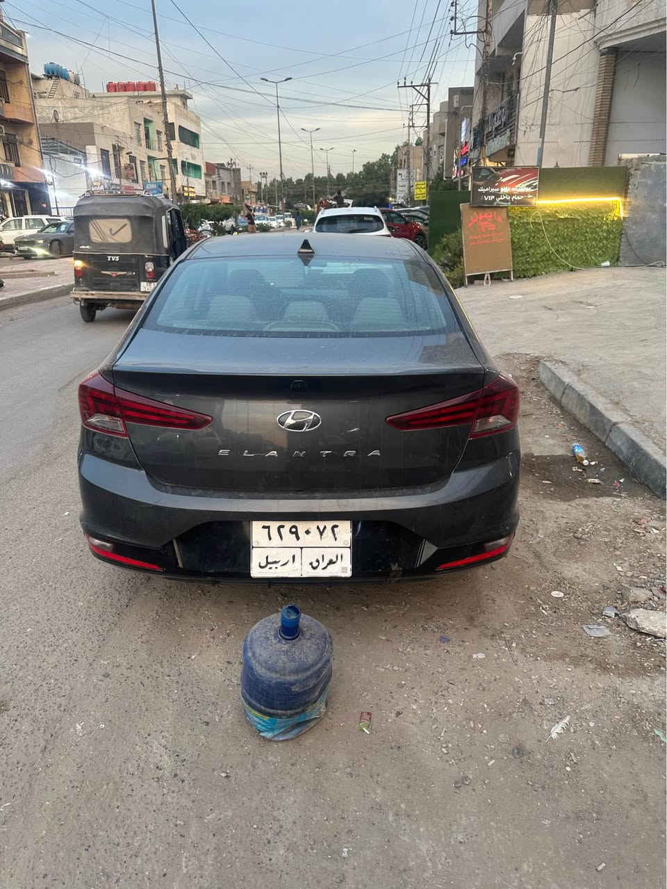 سلام وعليكم 
النترا 2020 وارد امريكي 
حادثها باب تبديل نفس لون بدون صبغ
عليها منضومة غاز 
رقم اربيل تحويل او وكاله 
رادار جانبي حساس امامي خلفي 
كامره خلفيه شاشة 
السعر 122 $ وبيها مجال حك جيه 
مكان السياره الدوره شارع الشرطة
*********** بغداد, العراق
