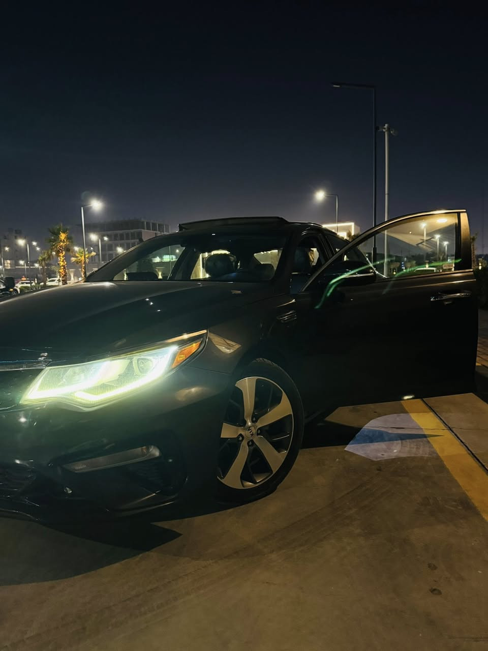 سلام عليكم. اوبتما ((2019))  S  السعر 13700 وبيها مجال مكاني بغداد حي الجهاد باسمي تحويل وكالة ثاني يوم مواصفات***
بانوراما 
مراية تعتيم 
بصمه تشغيل وابواب 
لد نهاري امامي خلفي
لد باليدات ليلي نضام ترحيب
كشن كهرباء
كشن نص جلد ونص مخمل
تحكم فول
حساس خلفي
صندوق ذكي يفتح عند الاقتراب 
شاشه كبيره وكامرا  دواره
رادار جانبي 
رادار امامي 
سياقه ذاتيه 
رادار  توقف ذاتي 
تنبية خروج عن المسار
دواسات مال سبورت
دبل اكزوز  صالنصة 
دفيوزر مشيف بلادي اسود
شادلها منظومة غاز جديدة
موجود واتس اب***********
