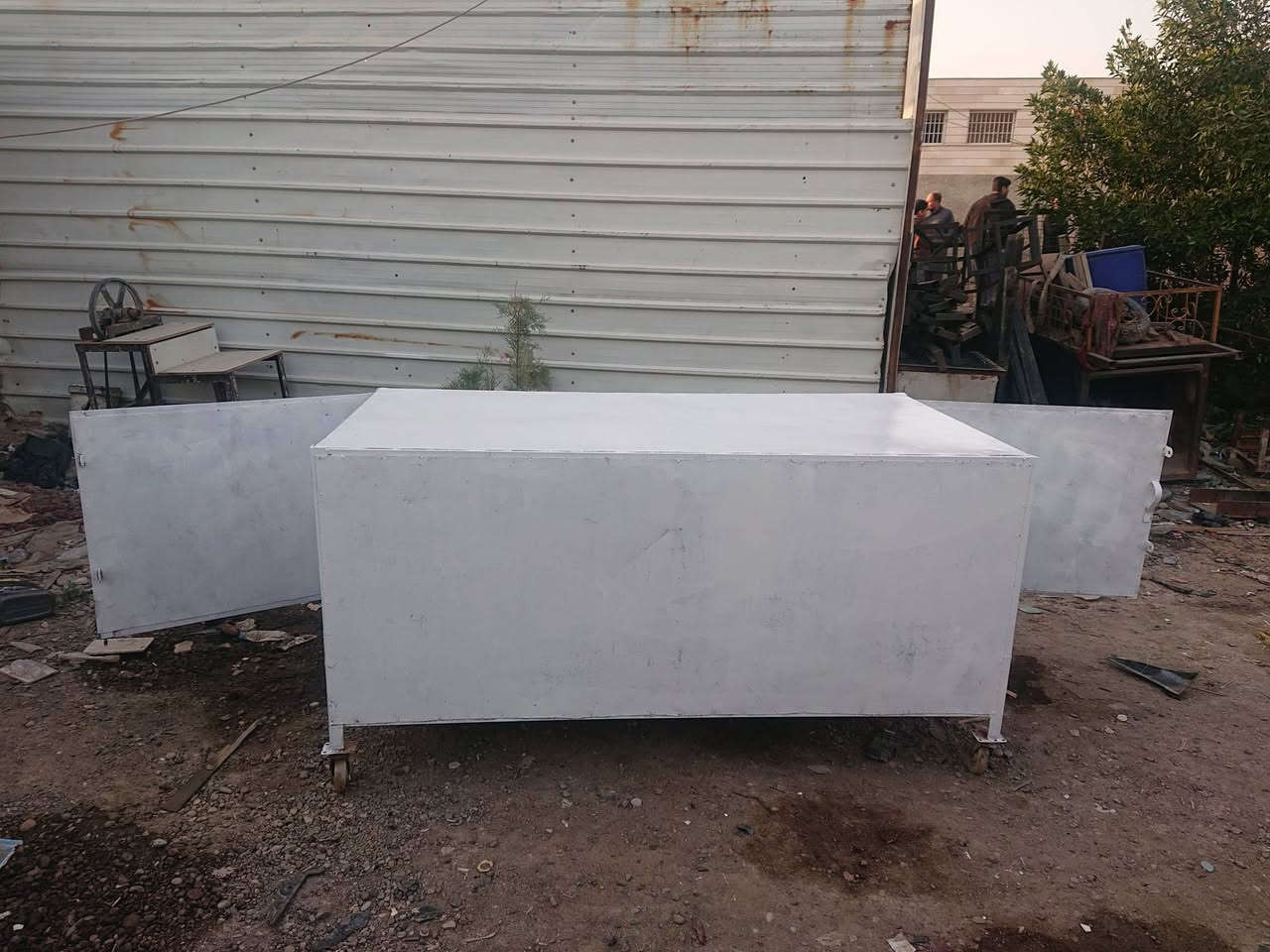 السلام عليكم چنبر للبيع اخو الجديد
سعره 275 الف وبي مجال مكاني بغداد شعلة رقم ***********
