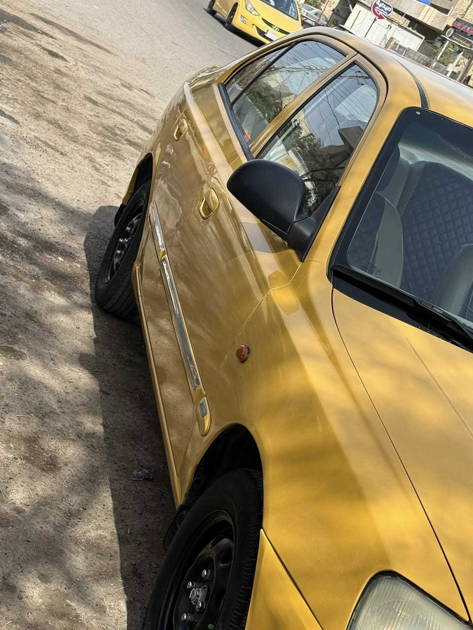 السلام عليكم
ڤيرنا 2015 للبيع 

ضربتها جاملغ ايمن والباب الخلفي وشويه بالدوسه

سياره مصلحه وجاهزه ونصبتها حلوه

ومابيها اي مشكله

سعر79وبيها مجال 

***********
