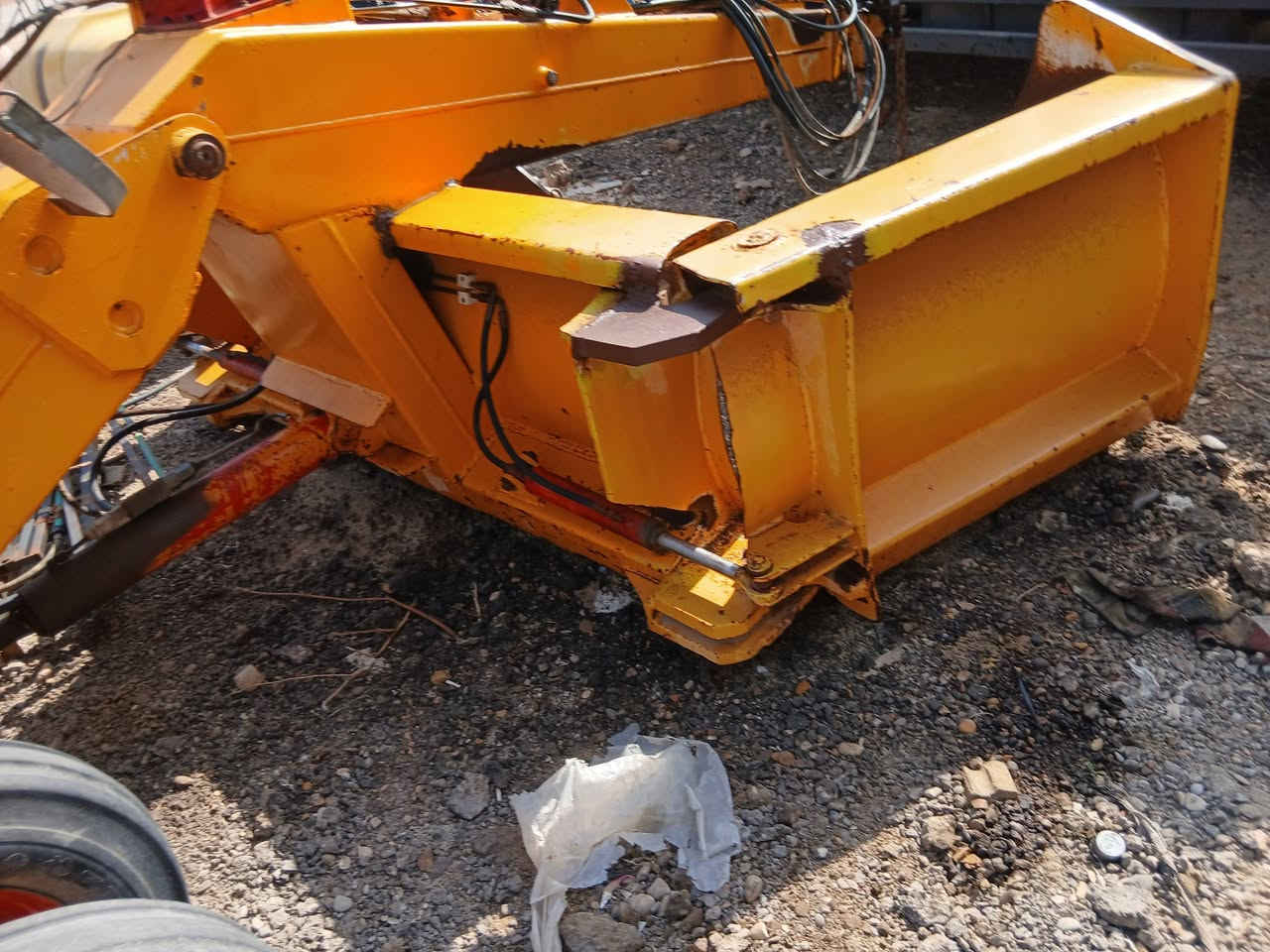 ***********/          160
