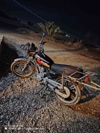 ماطور سيفان للبيع 22 للبيع السعر ٣٧٥  ٠٧٧١٨٥٢٦٠٩٩