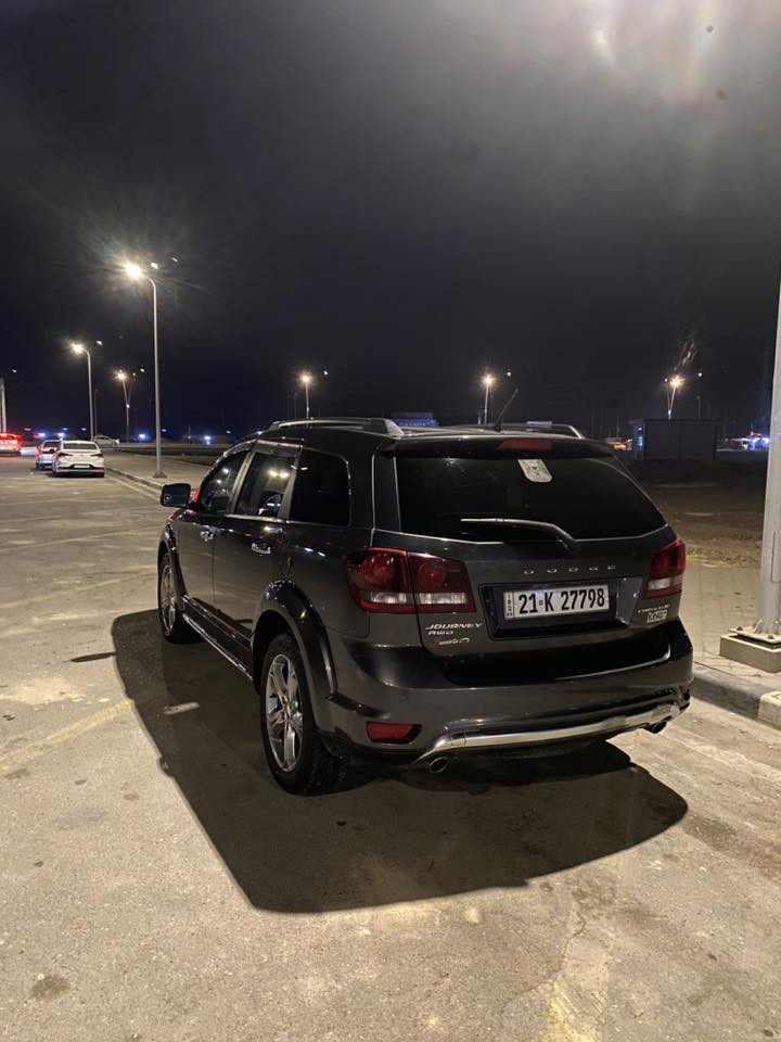 سلام عليكم دوج جورني للبيع 2017 رقم  انكليزي سليمانيه راعيها ب ابوالخصيب فئه كروز 7 راكب تخم تاير شاشه كبيره تبريد ثلاثه قطع 
🚩مكينه 6 سلندر جديدة🚩
 🚩راديتر جديدة 🚩
🚩حداده جديده🚩 
تحكم سترين مثبت سرعه تشغيل عن بعد سعر145 $ وبيها مجال بصمه بابين ترحيب عنوان بصره لتواصل ***********
