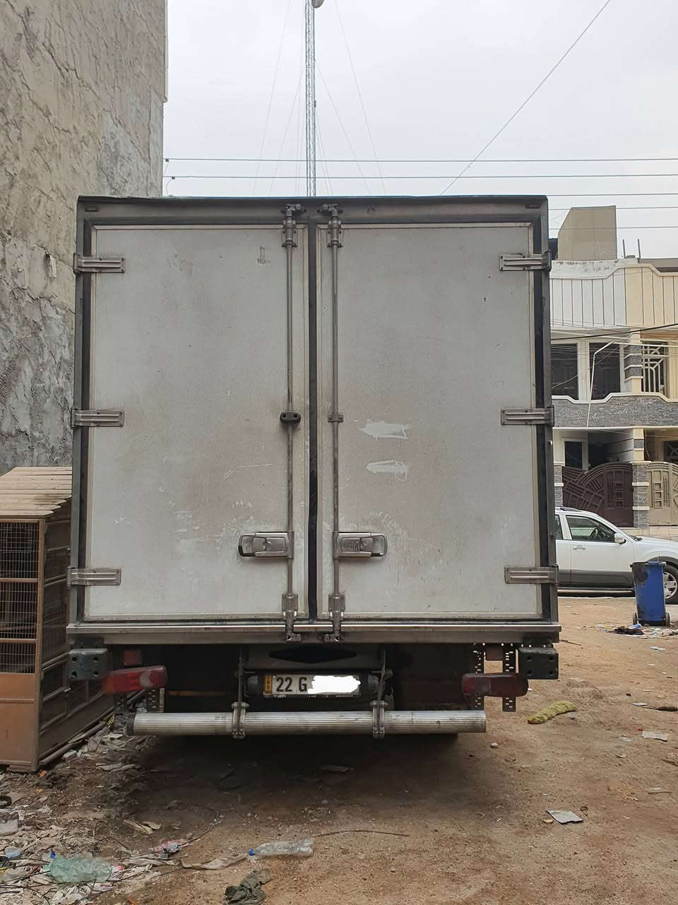 السلام عليكم شباب
-------كنتر أوربي براد 2011 للبيع--------
🔴الطول البراد 5 متر والعرض 2.60 متر والارتفاع ايضاً 2.60 متر ، والبراد منفصل

🔴والسياره بلاد بدون صبغ او تكحيل،

🔴المحرك سوبر مفتوح بمّ و نوزل والكير مالت زيرو 6 نمر 

🟠المحرك مجفت جديد قبل شهر وراجع ستندر اصلي بلادي 

🔺️رقم اربيل بأسمي السيارة 

💲السعر 250$ 

رقم موبايل للاستفسار: *********** 
-ابو حسين-
المكان البلديات بغداد
