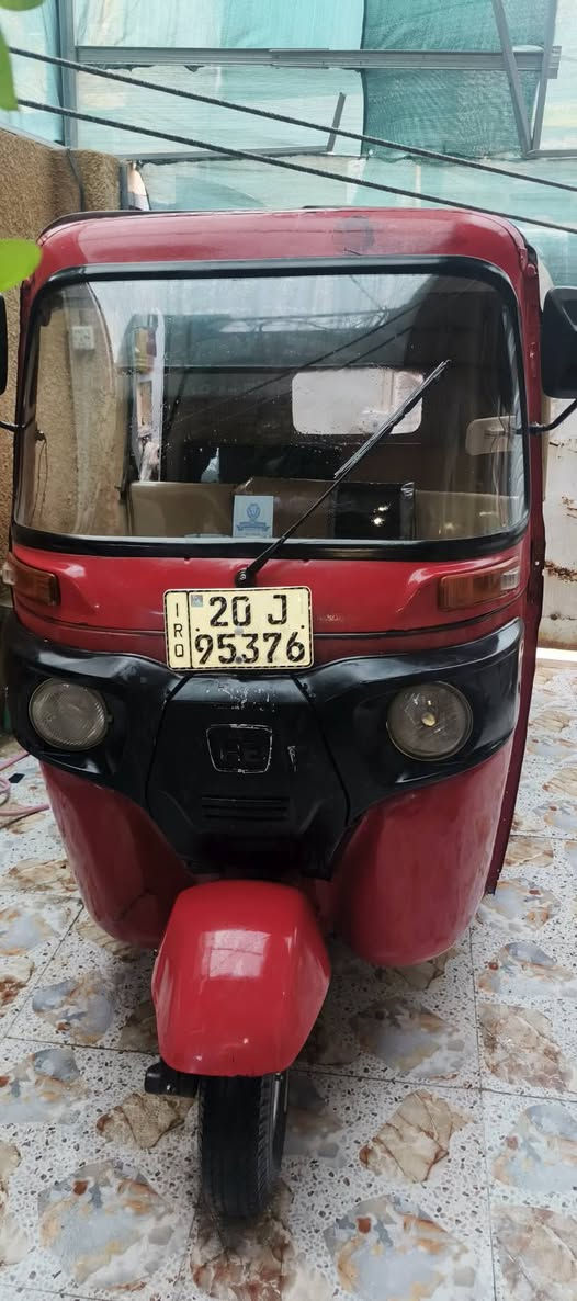 سلام عليكم تكاتك جازه للبيع مرقم باسمي ماناقصها برغي سعر 4800 ملاحضه بيها خياس بسيط ***********
