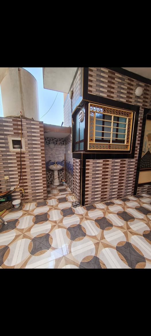 السلام عليكم
بيت للبيع 100متر طابق واحد سند ملك صرف 2025 باسمي
بيت فول نضيف ومرتب
المكان حي النسابه قرب اسواق الخضرا
السعر 75مليو وبي مجال
للتواصل ***********
