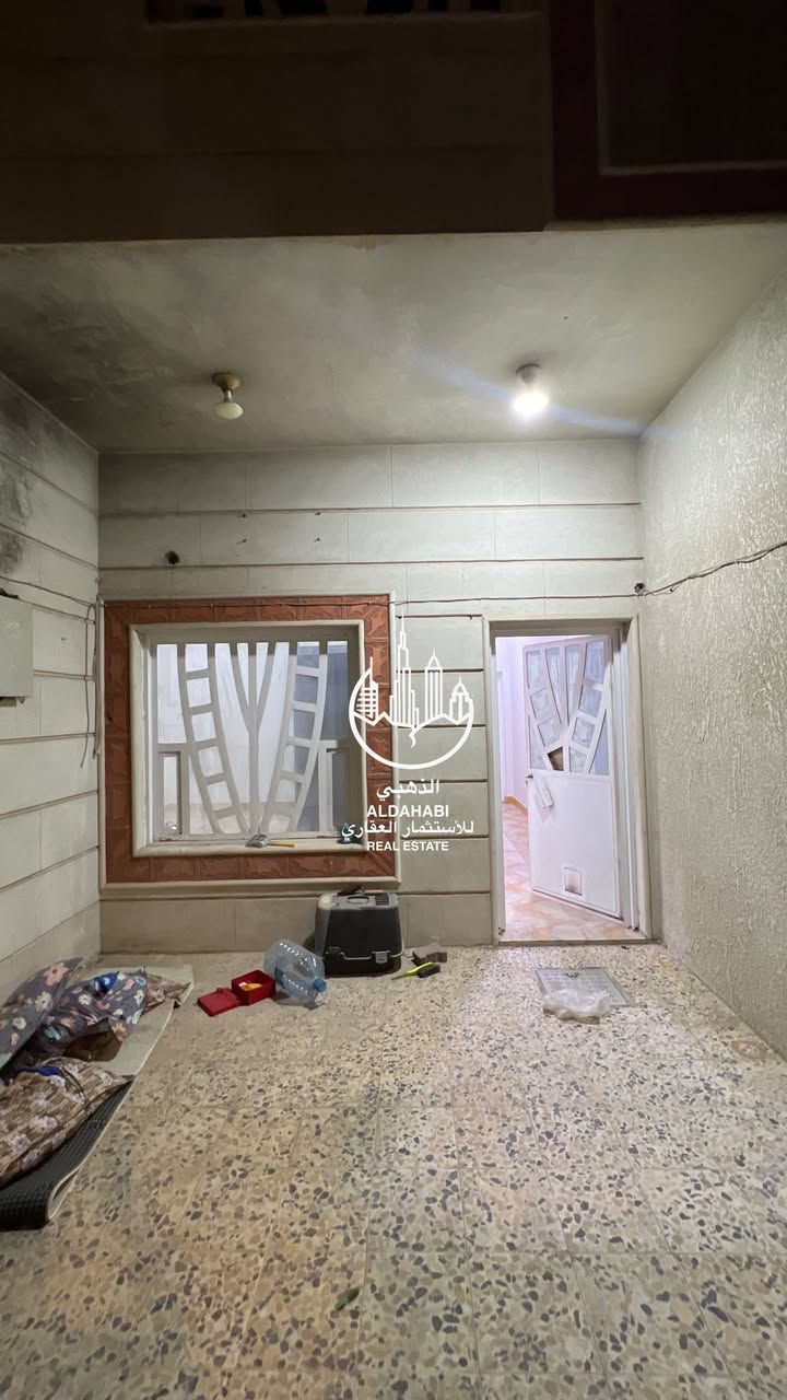 للايجــــــــــــار ✅
.
بيت للايجار في الجبيله على شارع عريض بناء حديث 
.

مواصفات البيت  / 
.
غرفتين منام ، موزع  ، مطبخ ، صحيات ، كراج 

.
سعر الايجار 650 الف 
.
✅ الذهبي للاستثمار العقاري ✅

#مجــــــاز_قانــــــــونيــاً
—————————————
#ملاحظه لعملائنا الكرام يتوفر لدينا عروض عقاريه بيوت للبيع والايجار في كافة مناطق محافظة البصره كذلك يتوفر لدينا بنايات تجاريه للبيع في مناطق ممتازه بوارد شهري ممتاز 
‏‌‎ للمعلومات اكثر التواصل على الارقام الموضحه او زيارة
الموقع 
البصره_ شارع عام حي الزهراء _ قرب مستشفى النفط
***********
***********
