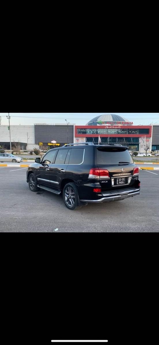 ***********
 لكزز  2014 ئيسترات خاس بيره قه مي دوبه يه 
 فول فول مواسه فاته 
سياره كه ١ پارچه ي به خي ئه و رو پايه  له سه ر شوخت
 زور كه م رويشتوه ١٣٥ كيلؤ مه تر رويشتوه 
  سياره كه زور پاكه به س ماشا الله ي دويت 
جه گو كاره بايو مه كينه و گيرو هه مو گياني به شه رت
 مه كينه ي نه كراوه ته وه ته نها ١ قه پاغي بؤ لاستيكيك 
 نرخي 280 وره قه و محامه له يه كي برا يانه 
 له دوبه وه هاتوه ٢ ده ستي كردوه هيج مه سره في تيا 
نيه 
 ٤ تايه يه ي لؤكي له ژيره 
*********** ڤايبه ر وات سالي له سه ره رانية, السليمانية
