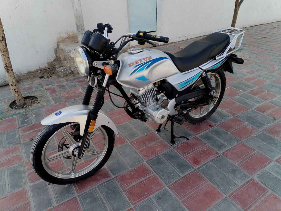 سلام عليكم 
دايوان عضم  وكيل ثامر خلخال  اوراق اصولي  مداور يم وكيلهه مكتب حسين  موديل ٢٢/طالعه 23 شهر ١٠ وصل معرض موجود 
 محرك كفاله شرط اذا مفتوح بيهه برغي تاخذهه بلاش  شرط الكفاله  كهربائيات كلهة شغاله اشاير لايتات كله شغال بيهة لايت زنون زنجيل جديد الدراجه كلهة جديدة وبل واقع احله من الصور مكان كربلاء حي السلام  مليون و ٥٠ مجال للشراي )
***********  بي وتساب كربلاء, العراق
