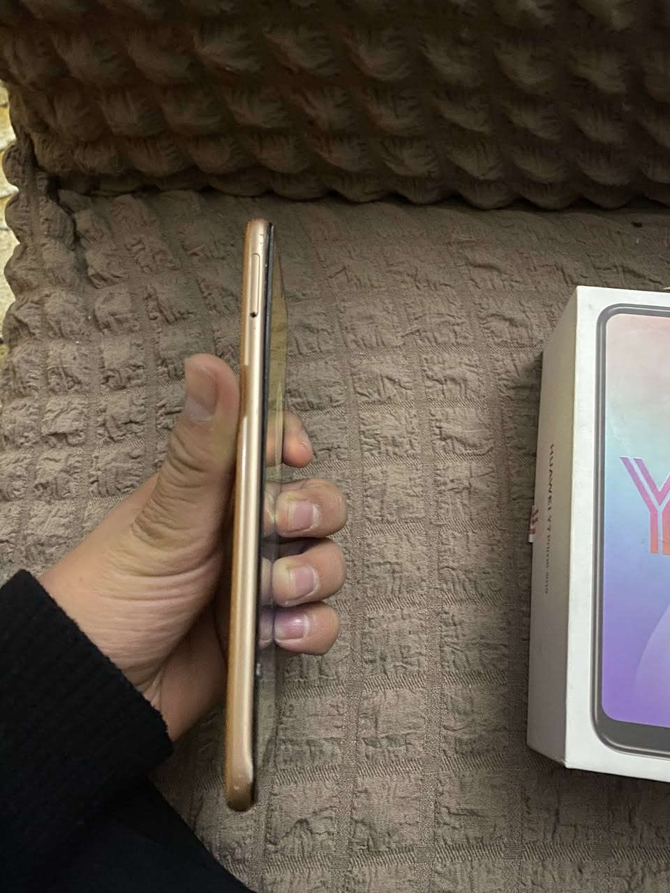 السلام عليكم جهاز للبيع هواوي y7prime 2019 الجهاز فقط مستبدل شاشه اصليه وكاله والأضرار الموجوده بالشاشة الموضحه بالصور السعر 25 مكاني أبو غريب للاتصال ***********
