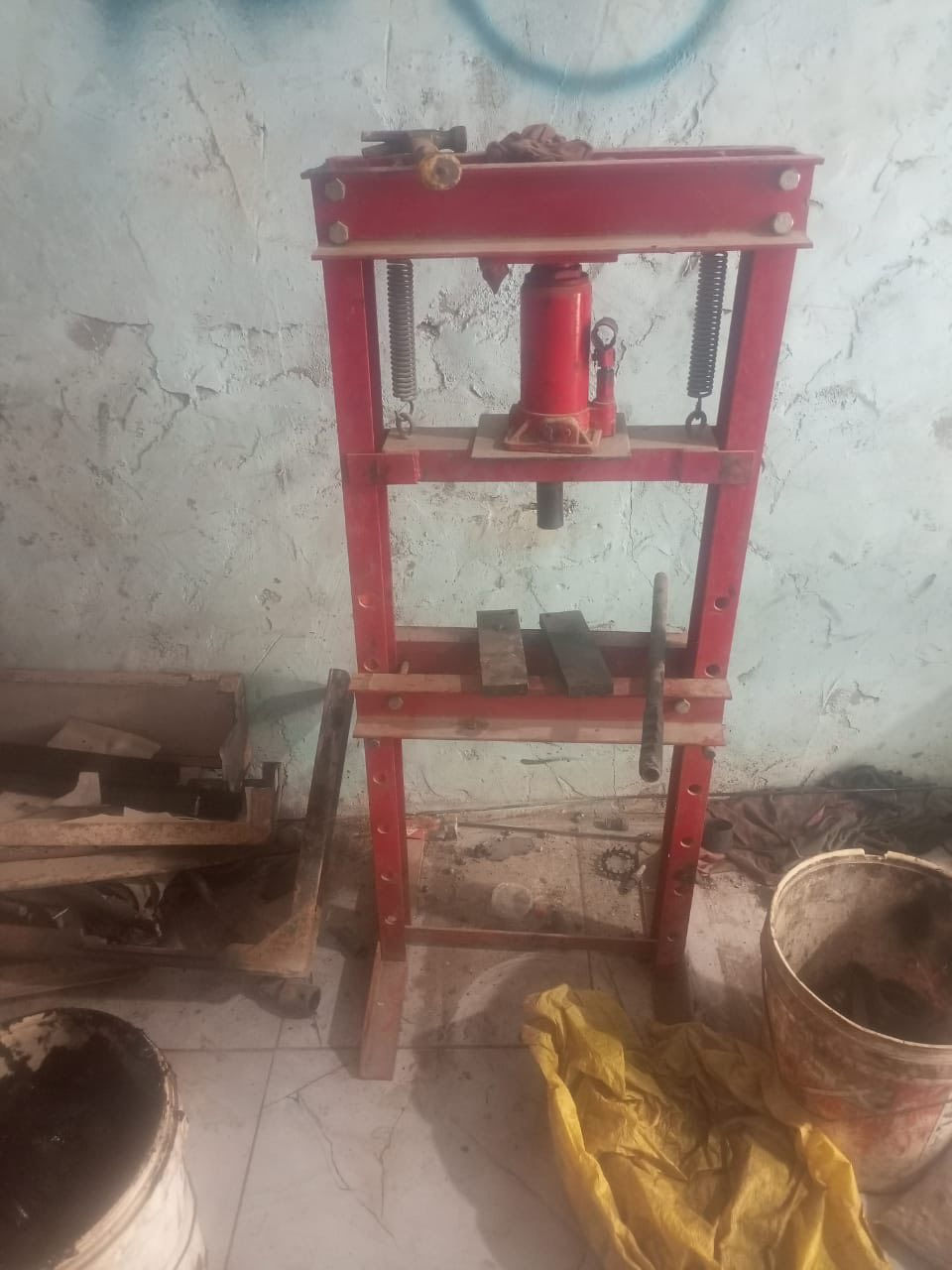 غراض فيتر للبيع


**إذا كنت صاحب هذا الإعلان وتريد حذفه لأي سبب، رجاءا أرسل رسالة إلى الدعم الفني**