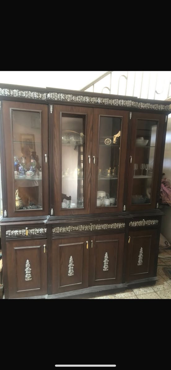 اغراض انتيكه للبيع السعر قفل مليون كلهن 
الاتصال بلرقم 

+964 771 180 1163


**إذا كنت صاحب هذا الإعلان وتريد حذفه لأي سبب، رجاءا أرسل رسالة إلى الدعم الفني**