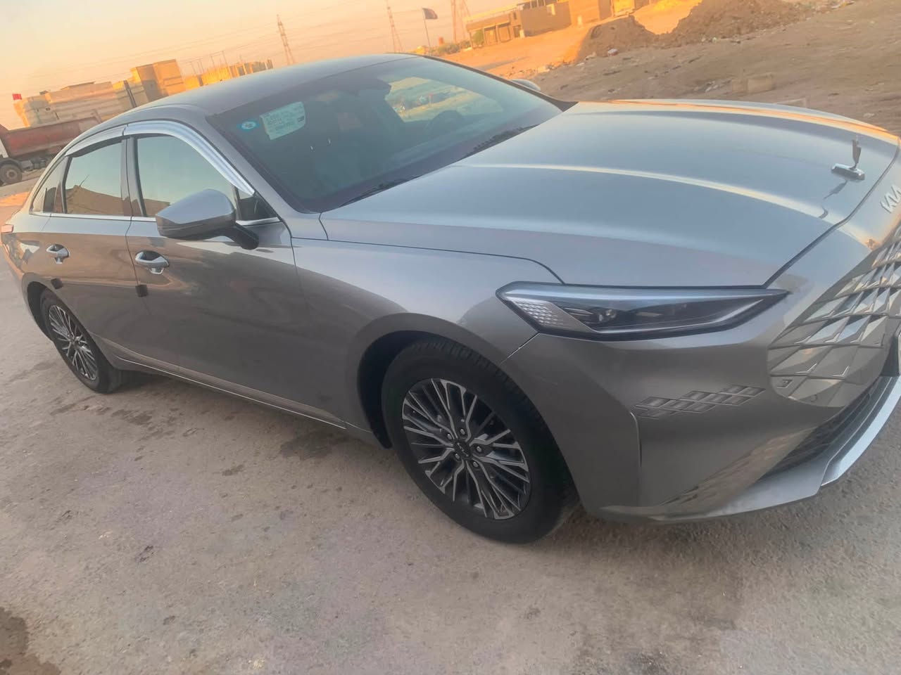 كيا k8 فول مواصفات ماعدا البانوراما وارد كوري 2023
مكفولة ضربة وكص. بيها 3 قطع صبغ كوريا
بدون حادث ولا تصليح رقم بصره حره تحويل
بصمه
رادار 
كشنات كهربائية
برده خلفيه
بردات ابواب خلفية
تحكم شاشة في الكشن الخلفي 
توقف ذاتي 
قيادة ذاتية 
نقاط عمياء 
السعر 185 
العنوان البصره حي بغداد 
الاتصال ***********
