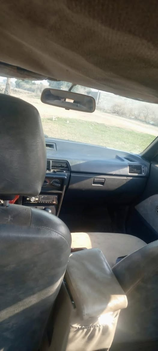 السلام عليكم
ميستوبيشي لانسر موديل 1992 
محرك وگير فول مكفولات .
صدر امامي خلفي جيد تخم تاير نضيف .
غرفتها حلوه نضيفه 
مابيها لاضربه ولا خياس 
رقم بغداد اللماني سنويه نافذه بال ٢٣ 
السياره جاهزة ماعايزها شي . 
…….
سعرها 30 ورقه وبيها مجال حگ الجيه 
   ………
مكانه صلاح الدين الضلوعيه 
…………
للاستفسار ***********
