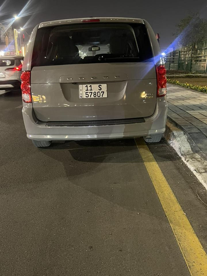 السلام عليكم للبيع كرفان موديل 19
ماشية 88 تخم تاير جديد صدر جديد تغيير لون من اسود إلى سمنتي صور الحادث بالنشور تعميرها حلو لاشاصي مكصوص ولا مفروك تجي تفحص متعجبك الله وياك سيارة حلوه مو مهتلفه ورجاآ الميعجبه المنشور يعبره  السعر 148
***********
