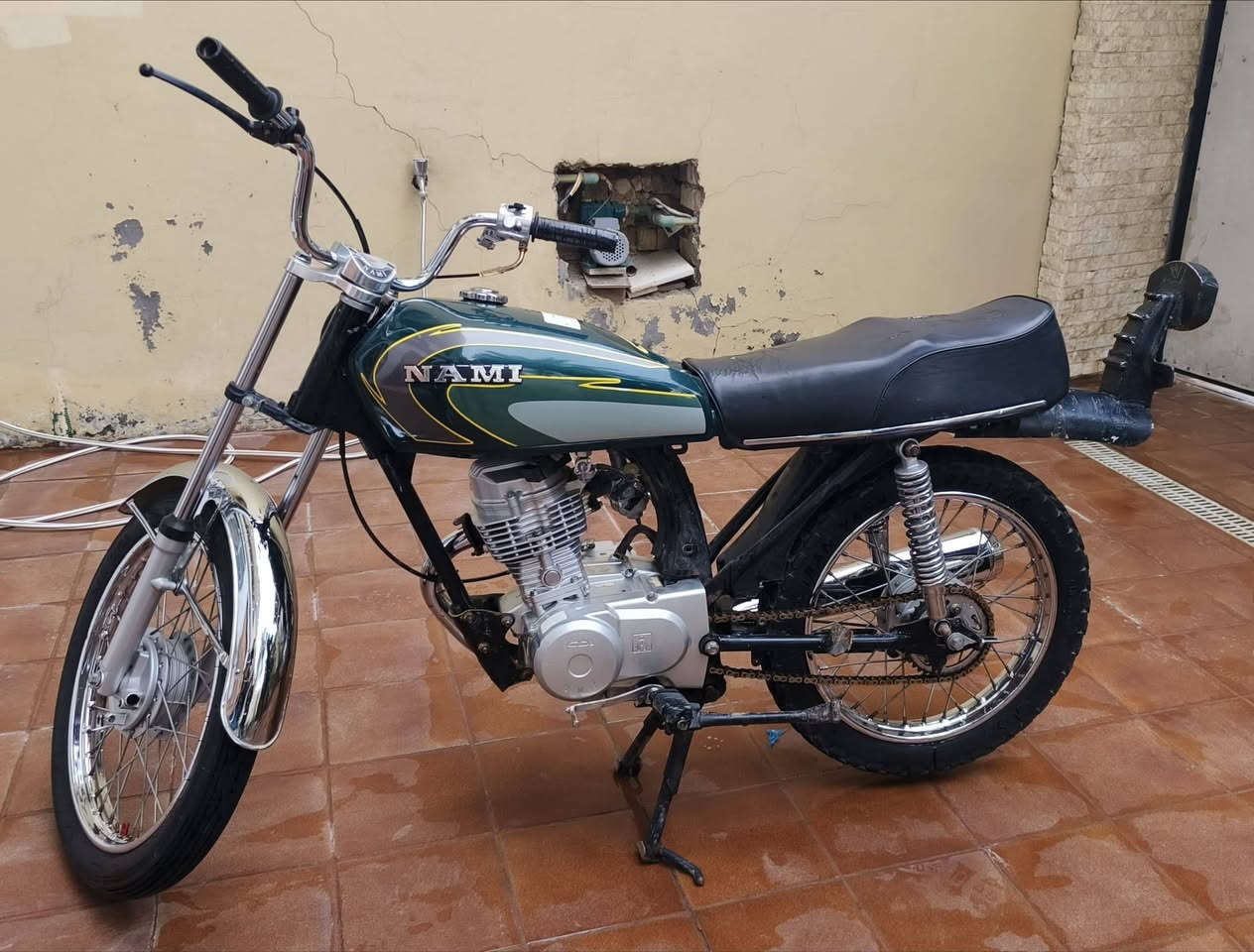 اربع كير كلك مديل لو 22 لو 23 محرك شلامجه مجفت ، جفتته يوم 2025/12/13 ، شلعته تشگ الكاع ( كلاجات انتنس 4 براغي ) ، بيه ضربات بالتانكي بس ما مأثر على التانكي ، انطيك وياها چاملغات و شوته الاصليه ، مكان نجف حي الحسين ، السعر خاص  متواجد ماسنجر و على الخط ***********
